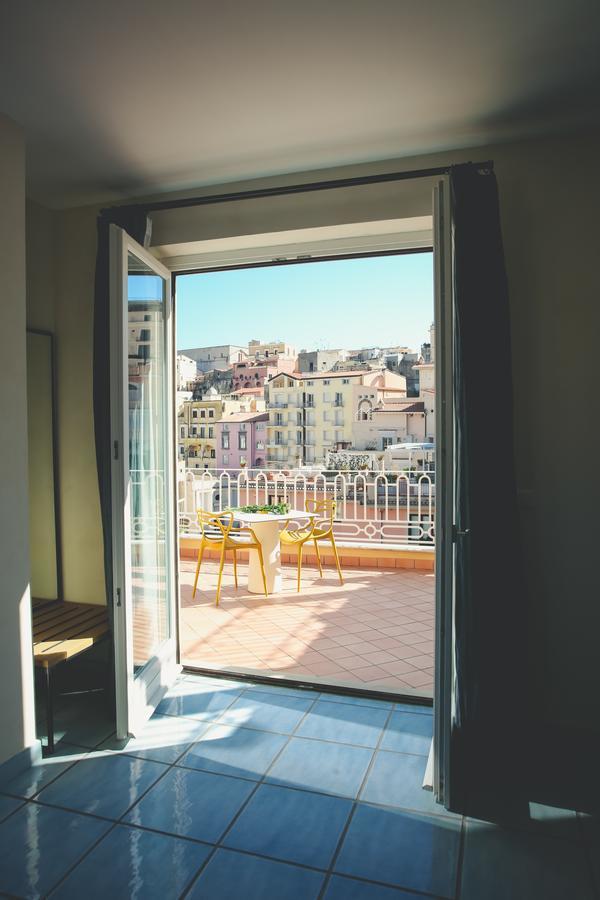Il Viaggiatore Gaeta Medievale B&B מראה חיצוני תמונה